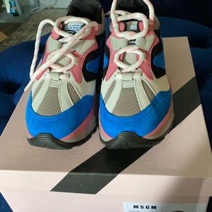 MSMG SNEAKERS